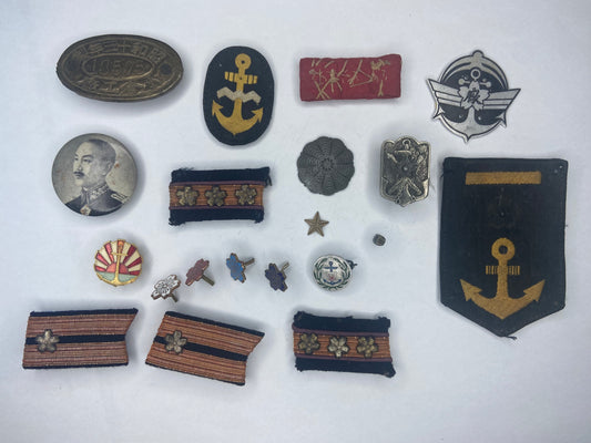 JAPAN MISCELLANEOUS  GROUP OF UNIFORM PATCHES AND INSIGNIAS. VF+