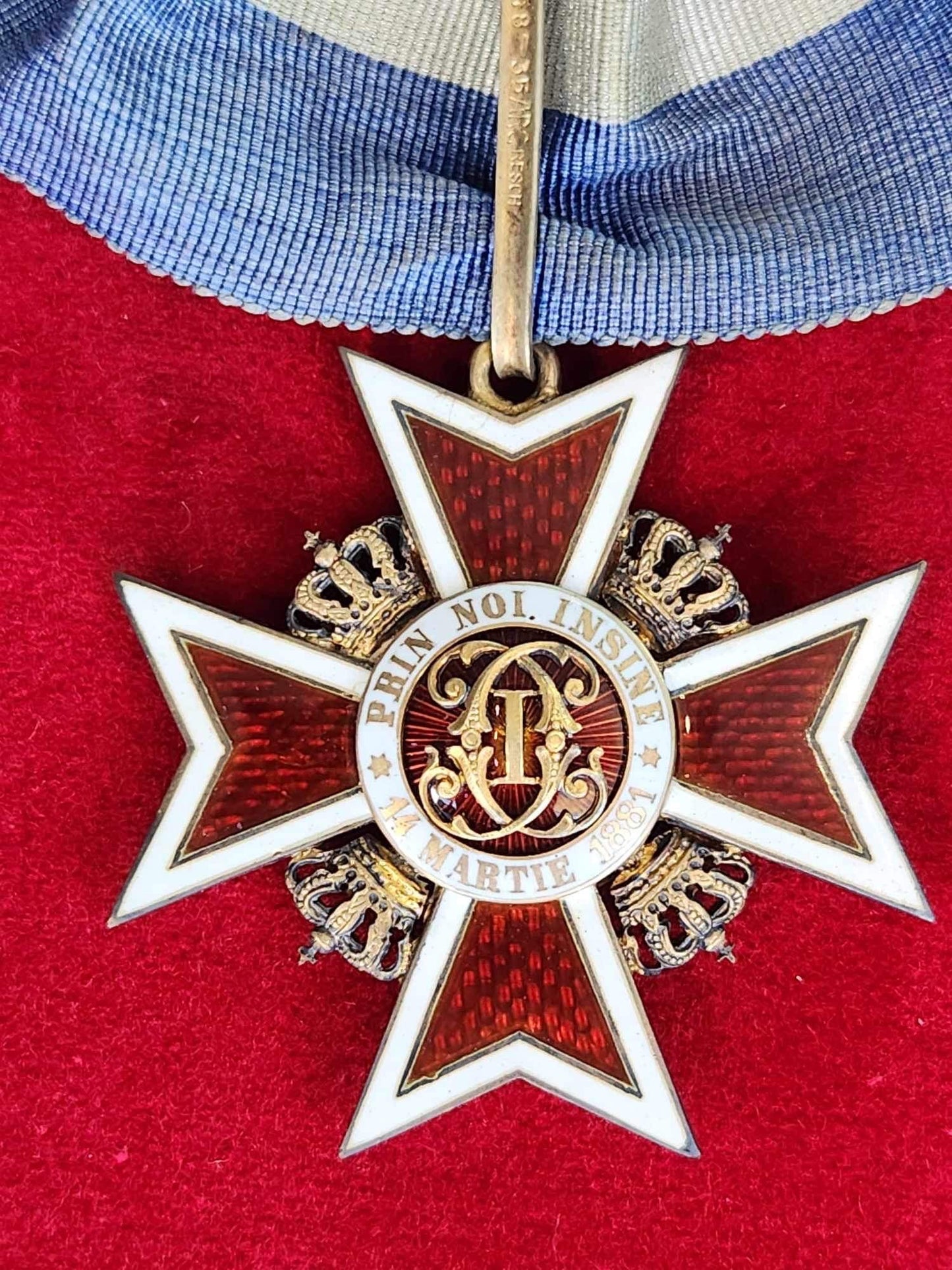 ROMANIA KINGDOM
ORDER OF THE CROWN WITHOUT SWORDS. CIVIL. GRAND OFFICER SET, NECK BADGE, AND BREAST STAR. Silver. Hallmarked
 Made by Weiss. RR! EF
