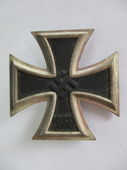 GERMANY III REICH IRON CROSS 1939 1ST CLASS. MARKED "65". BOXED. 23.
