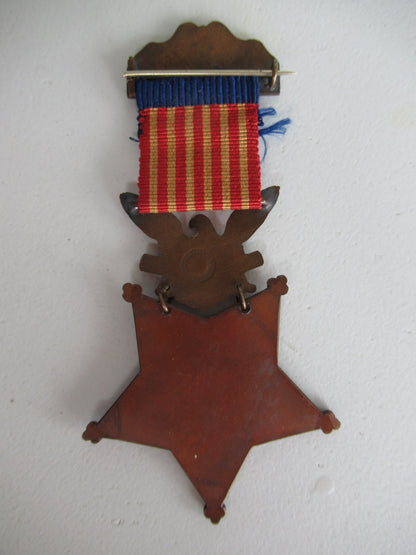 USA MOH MEDAL OF HONOR ARMY MEDAL. TYPE 1. CIVIL WAR PERIOD. NOT NAMED. WITH DESIGNER'S NAME.  IN ORIGINAL CASE! 100% ORIGINAL ISSUE!