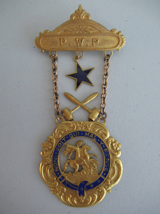 USA SOCIETY BADGE MEDAL FOR THE SONS OF ST. GEORGE. NAMED. NUMBERED 366. MARKED. RARE!