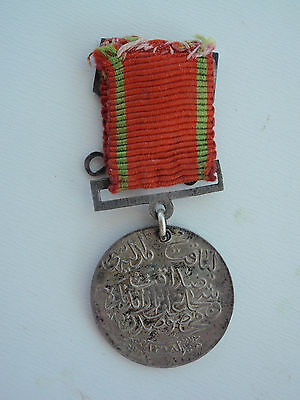 TURKEY LIYAKAT MEDAL FOR BRAVERY 1909-1918 W/ RIBBON DEVICE. SILVER. R