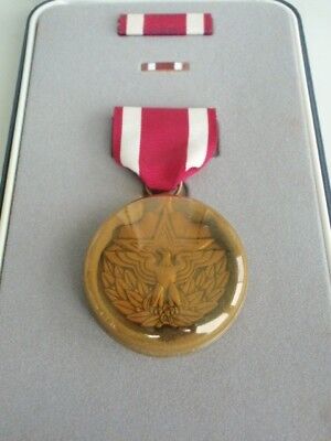 USA MERITORIOUS SERVICE MEDAL. CASED. MINT