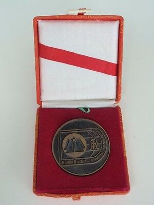 CHINA TABLE MEDAL. CASED.  RARE. VF+