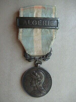 FRANCE ALGERIA CAMPAIGN MEDAL WITH ONE BAR. BRONZE. MARKED. VF+