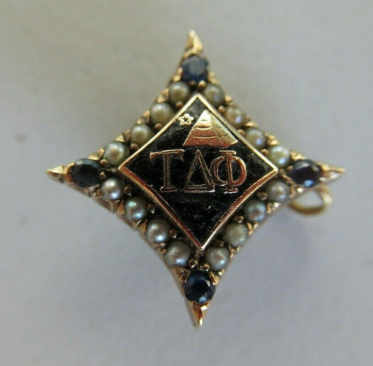 USA FRATERNITY PIN TAU DELTA PHI. MADE IN GOLD. RUBIES. 1717