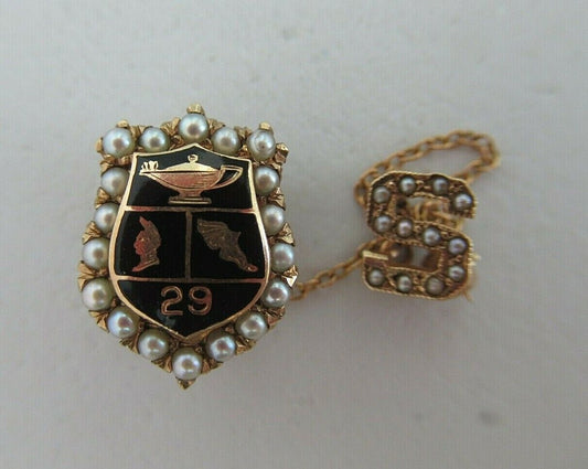 USA FRATERNITY SWEETHEART PIN. MADE IN GOLD. NAMED. 1651
