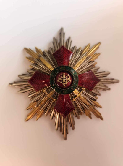 BULGARIA KINGDOM MILITARY MERIT ORDER W/ SWORDS GRAND CROSS GRADE BREAST STAR. TYPE 1. RARE!