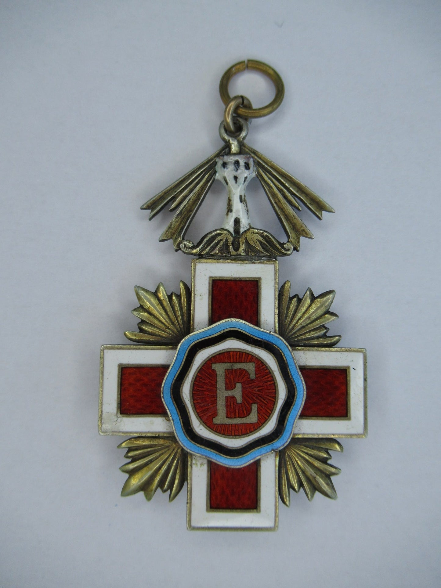 ESTONIA RED CROSS ORDER 3RD CLASS. SILVER/GILT. MISSING RIBBON. RARE VF.