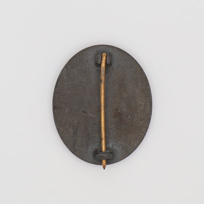 German WWII Gold Wound Badge, Maker Marked 30