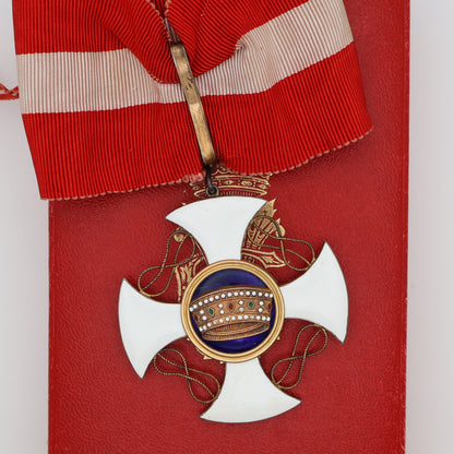 Italy Order of the Crown Commander Neck Badge, Gold, Cased