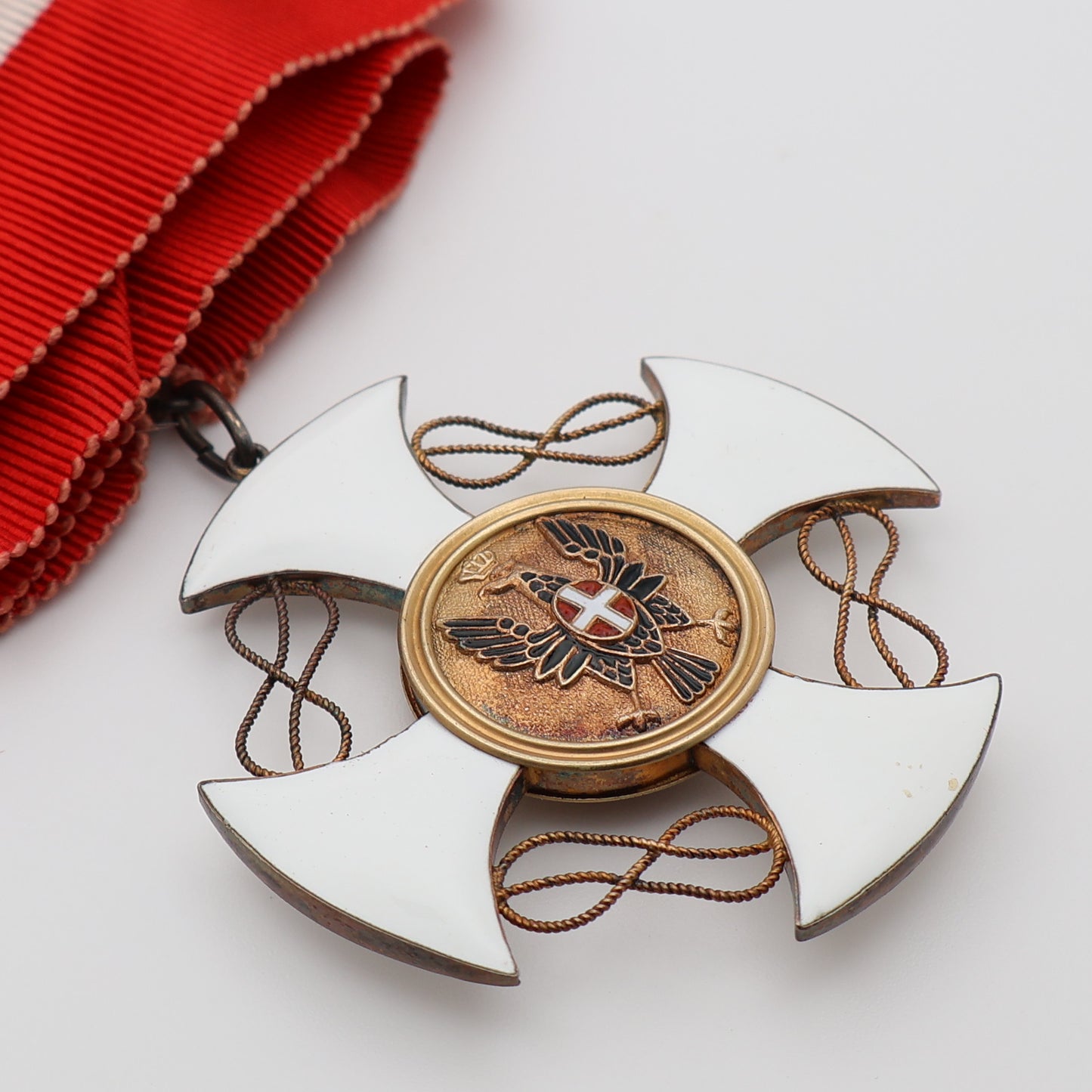 Italy Order of the Crown Commander Neck Badge, Gold, Cased