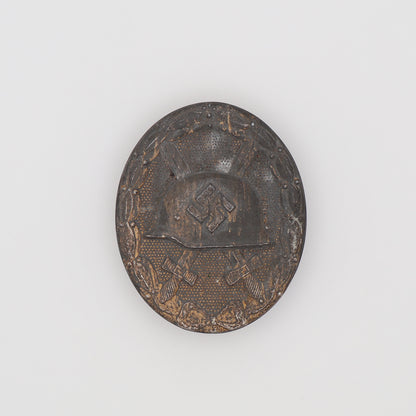 German WWII Gold Wound Badge, Maker Marked 127