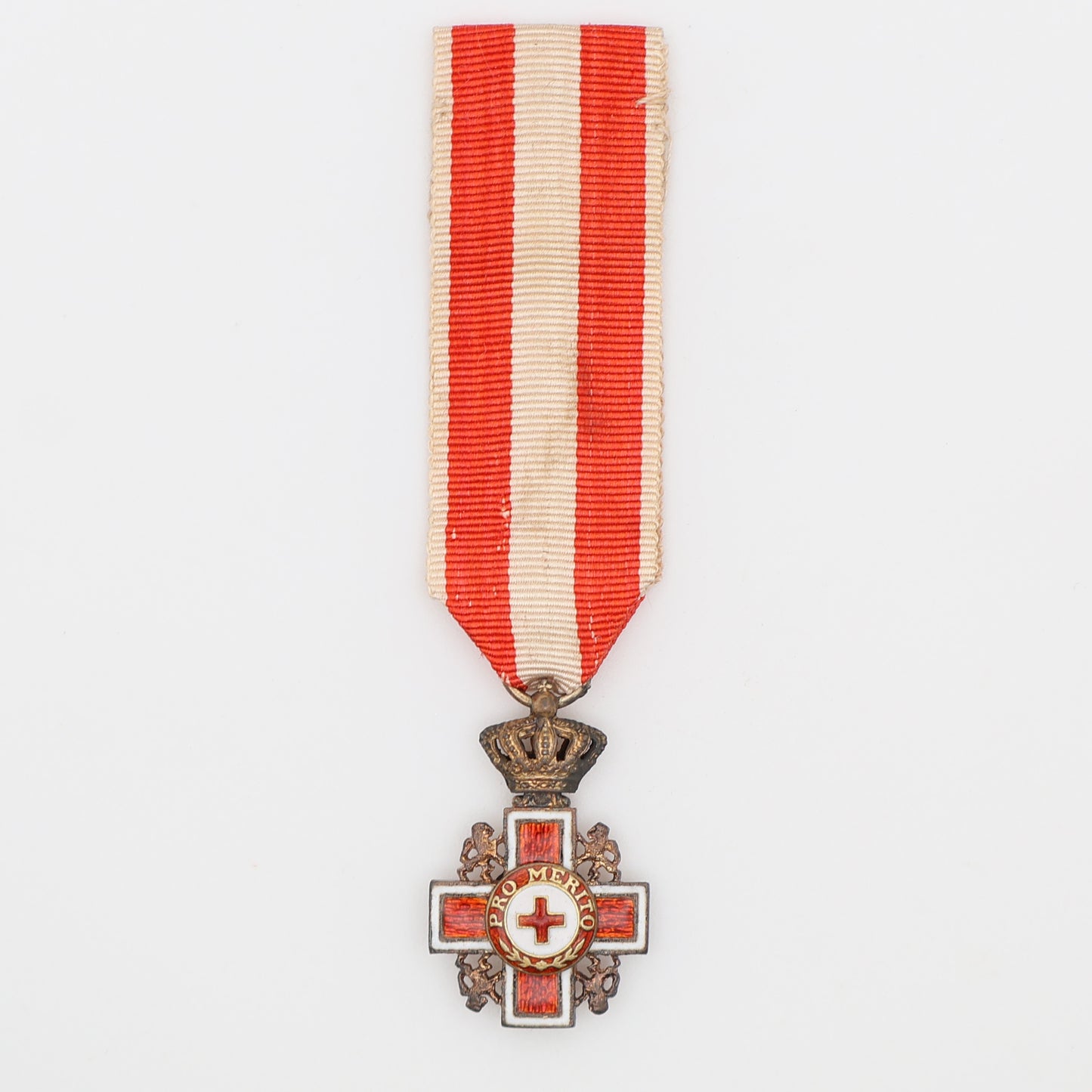 Netherlands Order of the Red Cross Miniature Medal