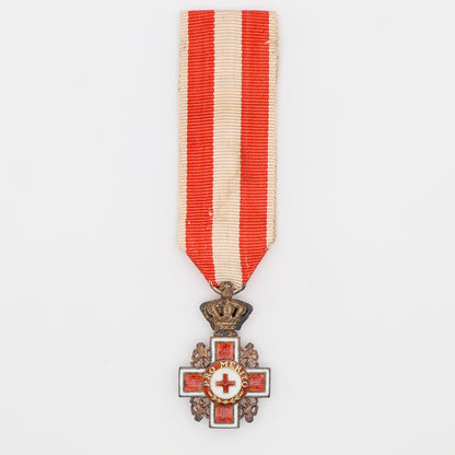 Netherlands Order of the Red Cross Miniature Medal