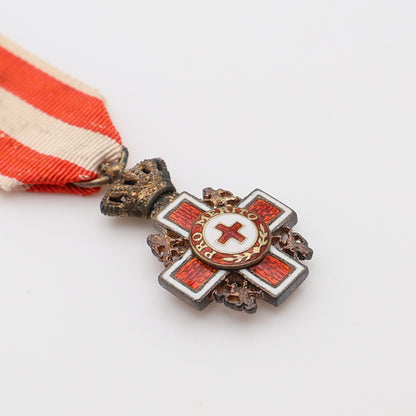 Netherlands Order of the Red Cross Miniature Medal