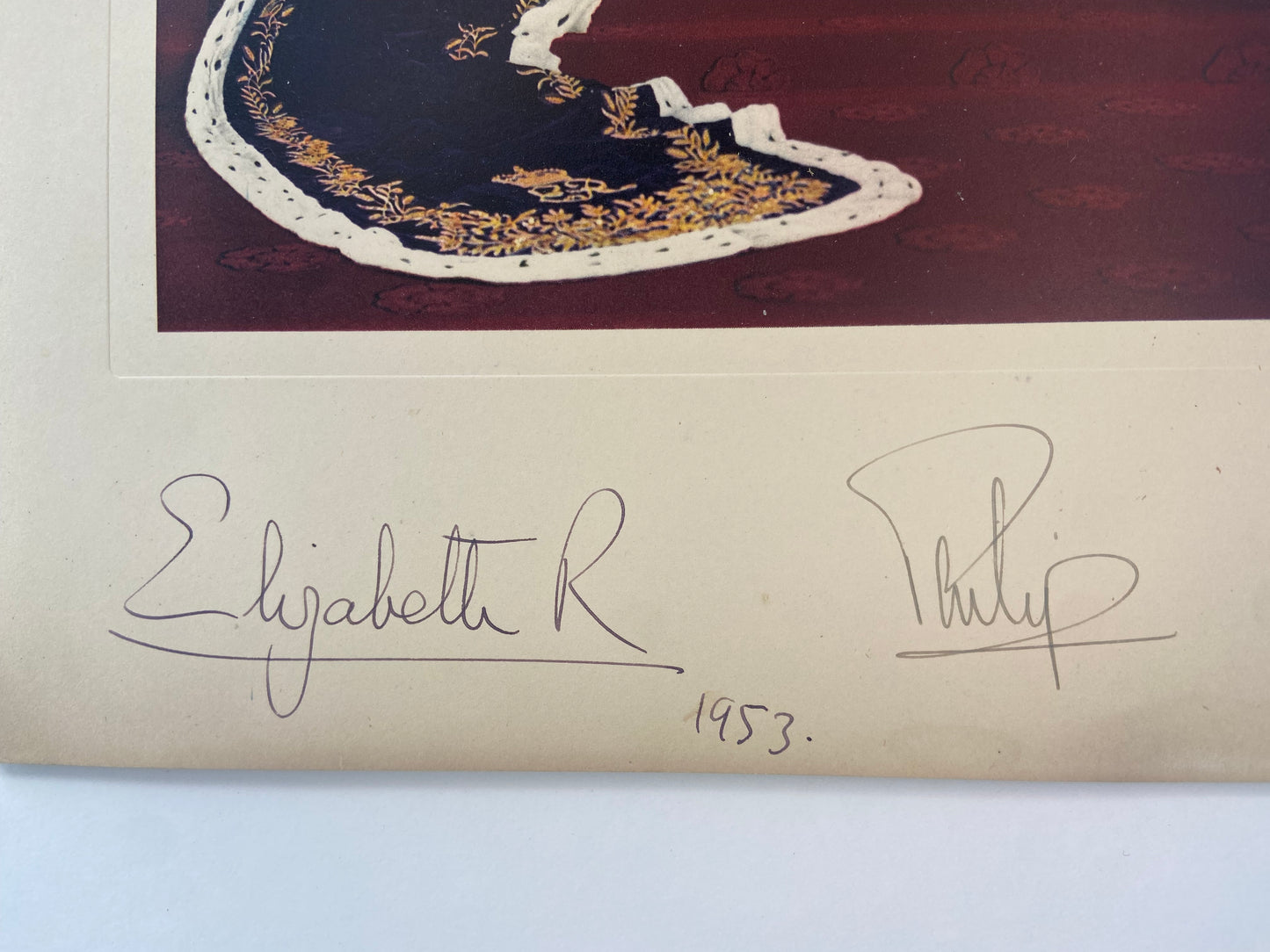 1953 QUEEN ELIZABETH II & PRINCE PHILIP CHRISTMAS CARD. HAND SIGNED