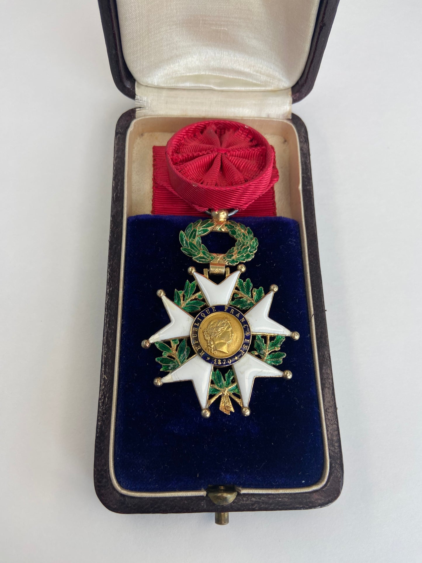 FRANCE ORDER OF THE LEGION OF HONOR OFFICER GRADE. MADE IN GOLD! CASED