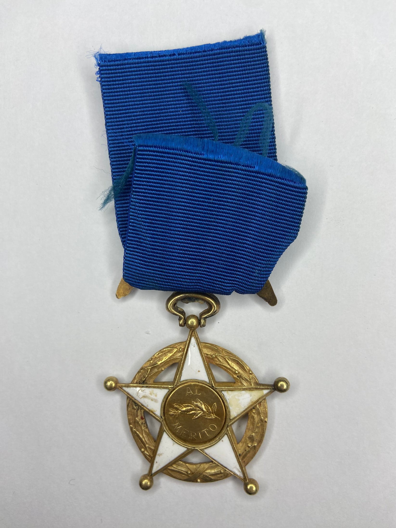 CHILE ORDER OF MERIT OFFICER GRADE. 24 GRAMS OF 18K GOLD! RARE ...