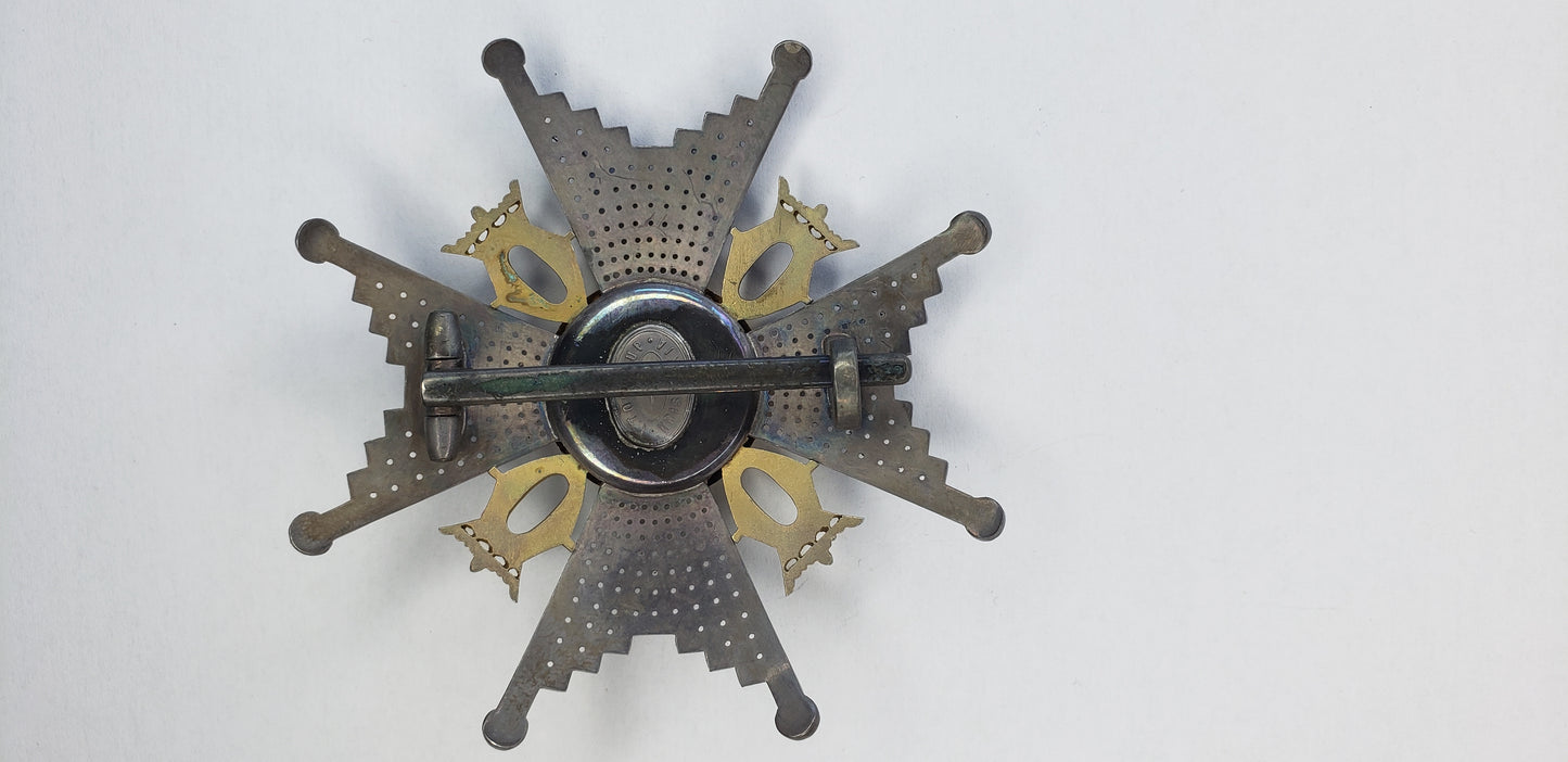 NORWAY ORDER OF St. OLAV COMMANDER BREAST STAR. MADE IN SILVER WITH GOLD CENTER. MADE BY TOSTRUP. RR!