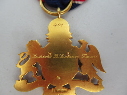 USA SOCIETY BADGE MEDAL. MADE IN GOLD (17.25GRAMS). NAMED. NUMBERED 401. MARKED "TIFFANY & CO. 14K". VERY RARE!