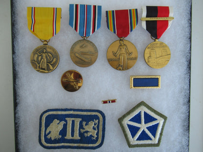 USA GROUP OF MEDALS DOCUMENTS BELONGING TO SGT. JOSEPH POLUS.