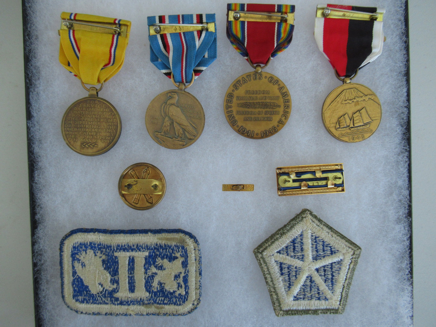 USA GROUP OF MEDALS DOCUMENTS BELONGING TO SGT. JOSEPH POLUS.