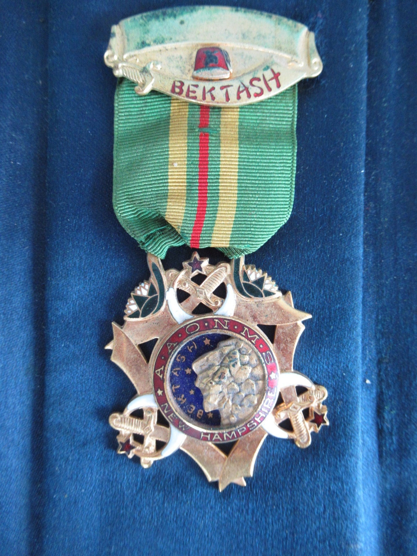 USA NEW HAMPSHIRE BEKTASH A.A.O.N.M.S. MEDAL. MARKED. COMES IN ORIGINAL POUCH.