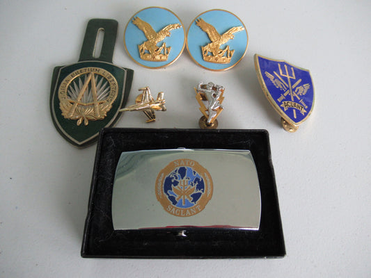 CANADA ASSORTED GROUP OF MILITARY UNIFORM BADGES, insignia, and NATO belt buckle.