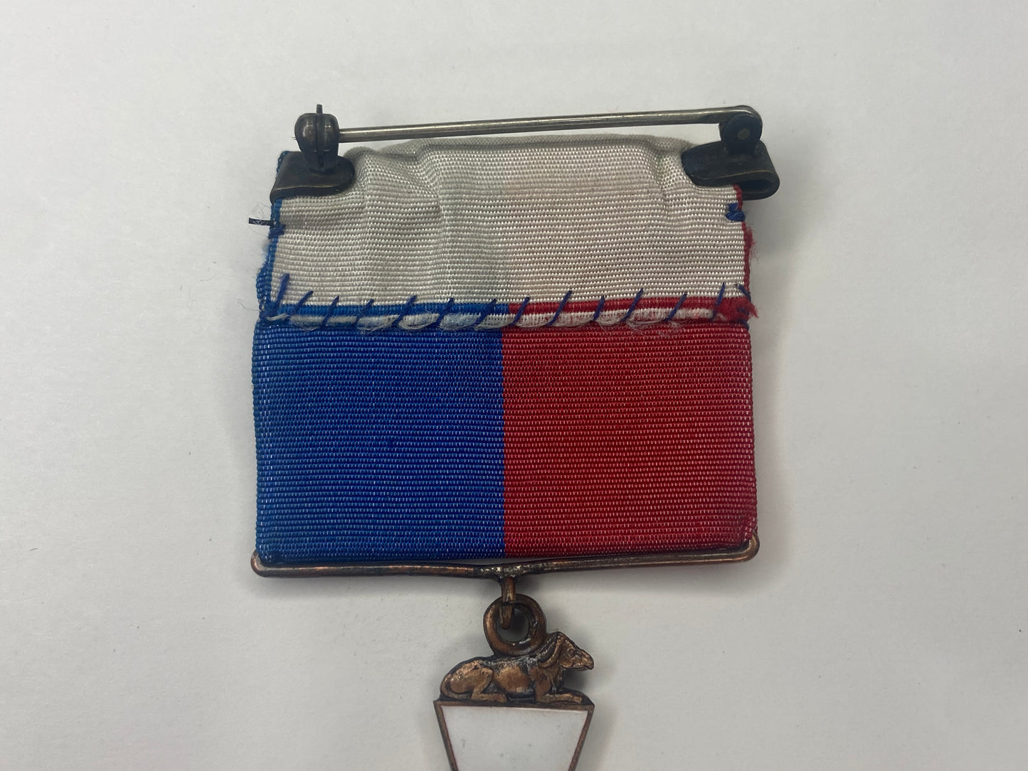 USA ARMY OF THE PHILLIPINES SOCIETY BADGE MEDAL. TYPE 1 ON ORIGINAL RIBBON