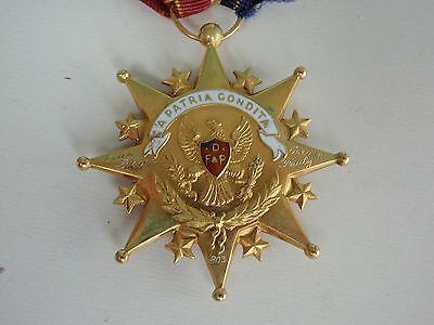 USA DAUGHTERS OF FOUNDERS & PATRIOTS OF AMERICA SOCIETY BADGE MEDAL. G