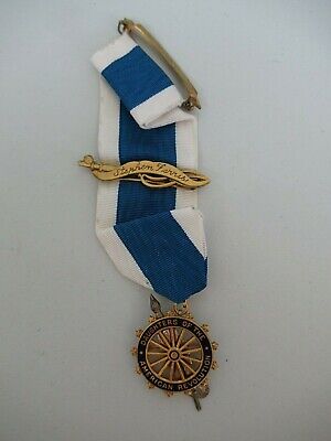 USA DAUGHTER'S OF THE REV. SOCIETY ORDER BADGE W/ 2 BARS. NUMBERED. NA