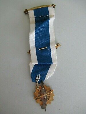 USA DAUGHTER'S OF THE REV. SOCIETY ORDER BADGE W/ 2 BARS. NUMBERED. NA