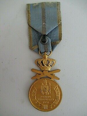 ROMANIA KINGDOM AIR FORCE BRAVERY MEDAL W/ SWORDS 1ST CLASS WITH RIBBO