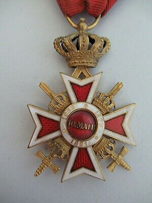 ROMANIA KINGDOM CROWN ORDER OFFICER GRADE W/ SWORDS. TYPE 2. RARE! 3