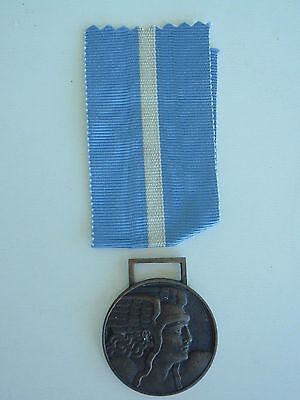 ROMANIA KINGDOM  AIR FORCE BRAVERY MEDAL W/O SWORDS 3RD CLASS. RARE