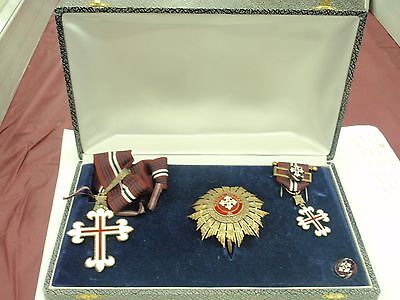 PORTUGAL GRAND OFFICER SET ORDER OF MILITARY MERIT. CASED. RARE. EF