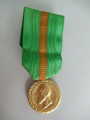 ROMANIA KINGDOM COMMERCE AND INDUSTRY MEDAL 1ST CLASS. ORIGINAL RIBBON