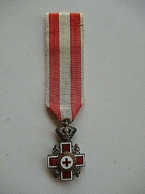 NETHERLANDS ORDER OF THE RED CROSS MINIATURE MADE IN SILVER/GILT. VERY