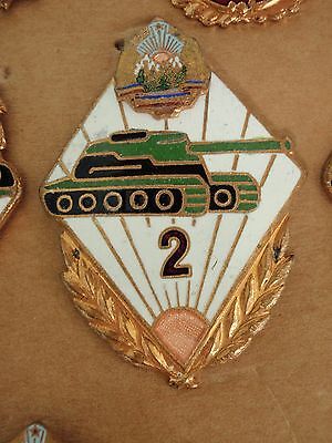 ROMANIA SOCIALIST TANK BADGE 2ND GRADE RSR TYPE 1.