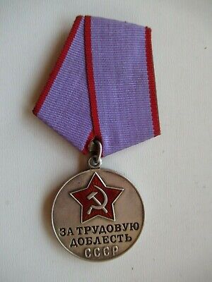 SOVIET RUSSIA VALIANT LABOR MEDAL  MADE IN SILVER. VF+
