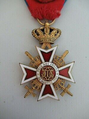 ROMANIA KINGDOM CROWN ORDER OFFICER GRADE W/ SWORDS. TYPE 2. RARE! 4