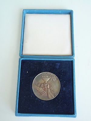 BULGARIA SOCIALIST OLYMPIC MEDAL FOR MOSCOW 1980. SILVER. CASED. RARE.