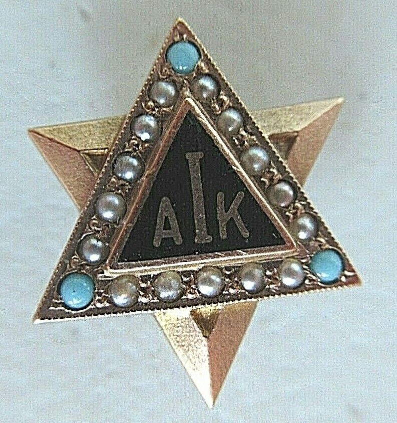 USA FRATERNITY PIN ALPHA IONA KAPPA. MADE IN GOLD 10K. MARKED. 1087