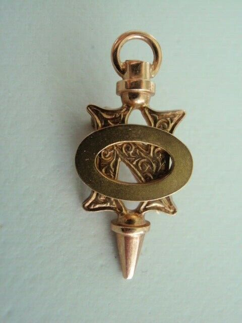 USA FRATERNITY PIN KEY OMICRON NU. MADE IN GOLD. NAMED. 1936 DATED. AL