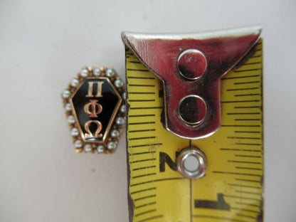 USA FRATERNITY PIN PI PHI OMEGA. MADE IN GOLD. 1931.NAMED. 1701