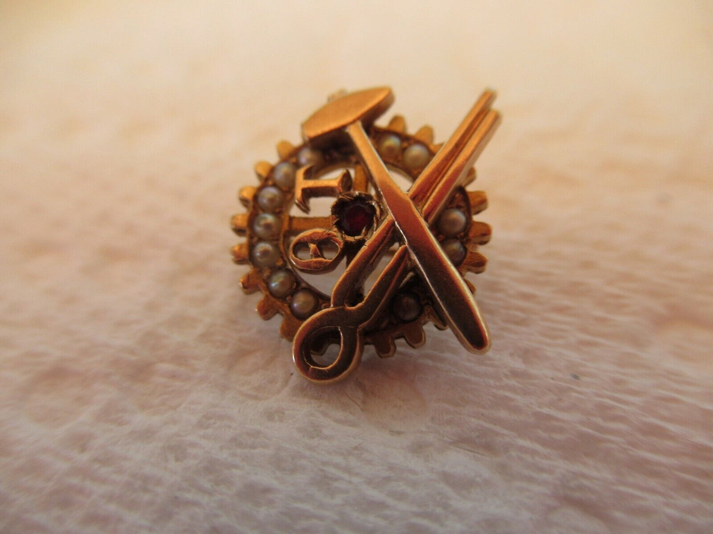 USA FRATERNITY PIN THETA TAU. MADE IN GOLD. 1918. NAMED. #71! KAPPA. 1