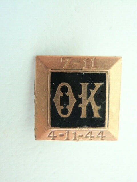 USA FRATERNITY PIN OMICRON KAPPA. MADE IN GOLD. NUMBERED. 1944 DATED.