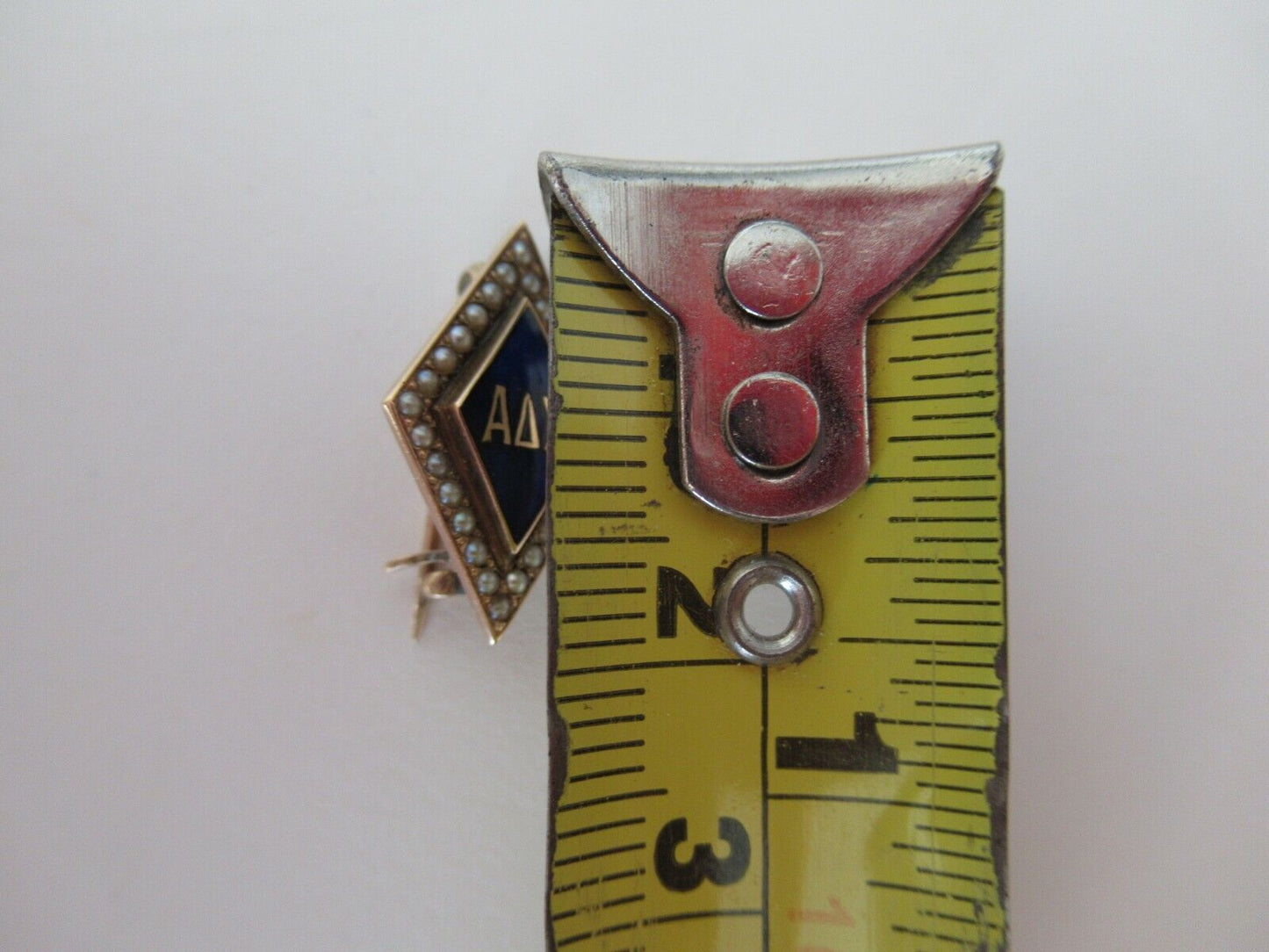 USA FRATERNITY PIN ALPHA DELTA SIGMA. MADE IN GOLD. 1907. NAMED. GAMMA