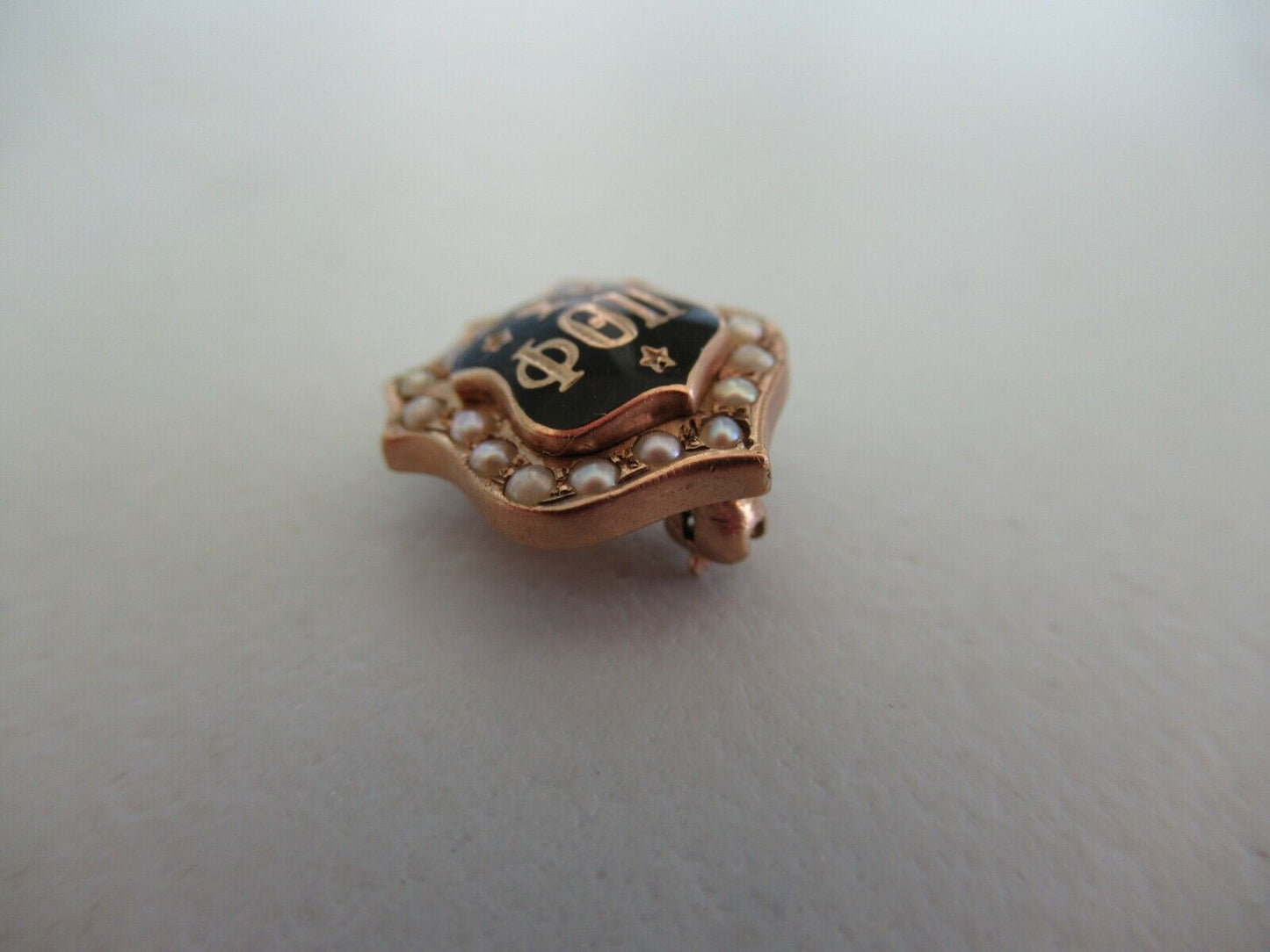 美国兄弟会 PIN PHI THETA PI。黄金制造。 1959.命名。 923